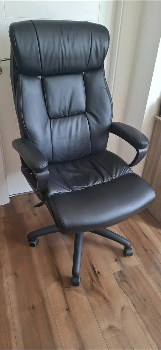 Office chair - Image 2