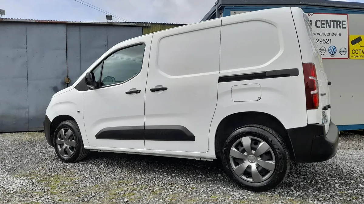221 Citroen Berlingo 1.5 blue hdi 100 Enterprise - Image 2