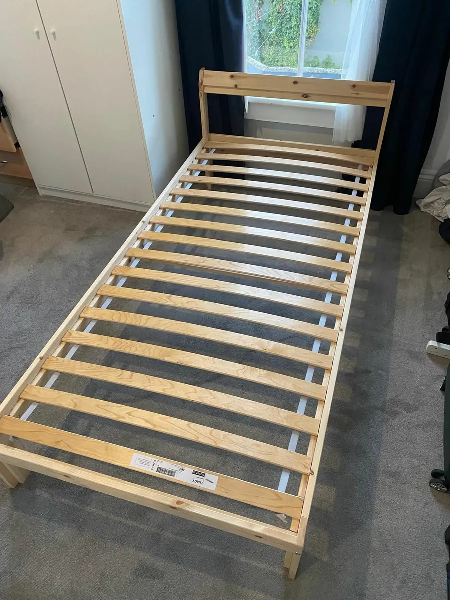 Single bed - Image 2