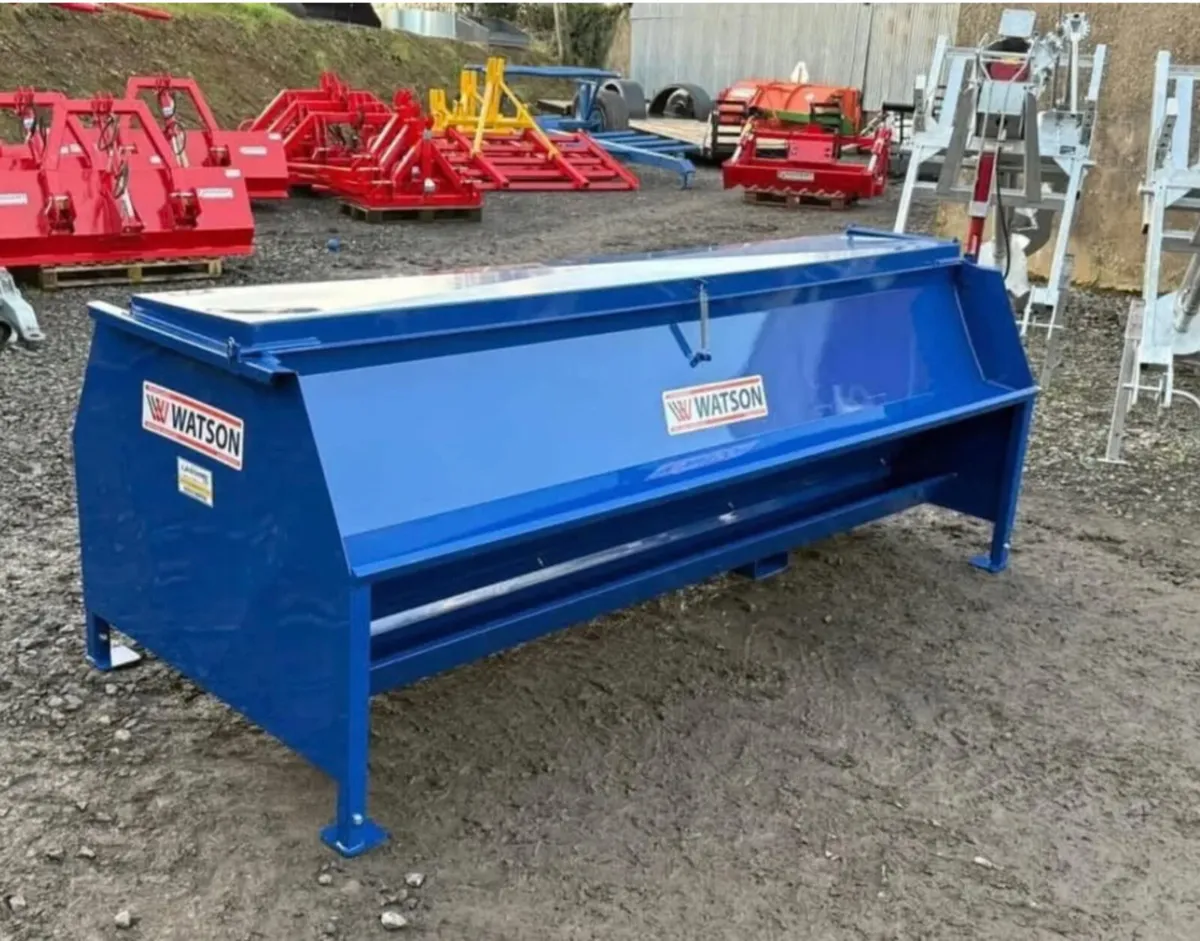 WALTER WATSON AD LIB HOGGET FEEDER - Image 1