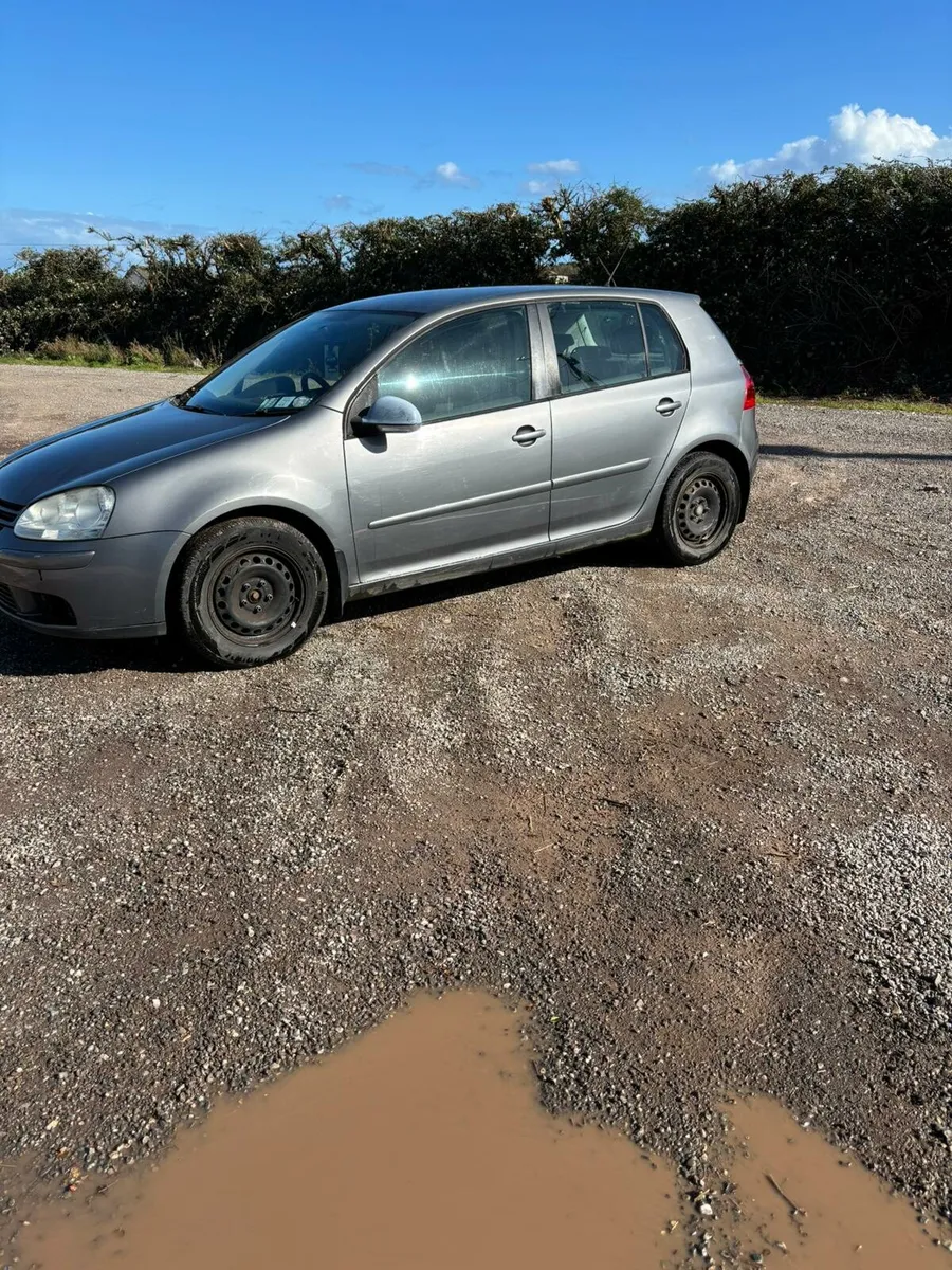 Volkswagen golf - Image 3