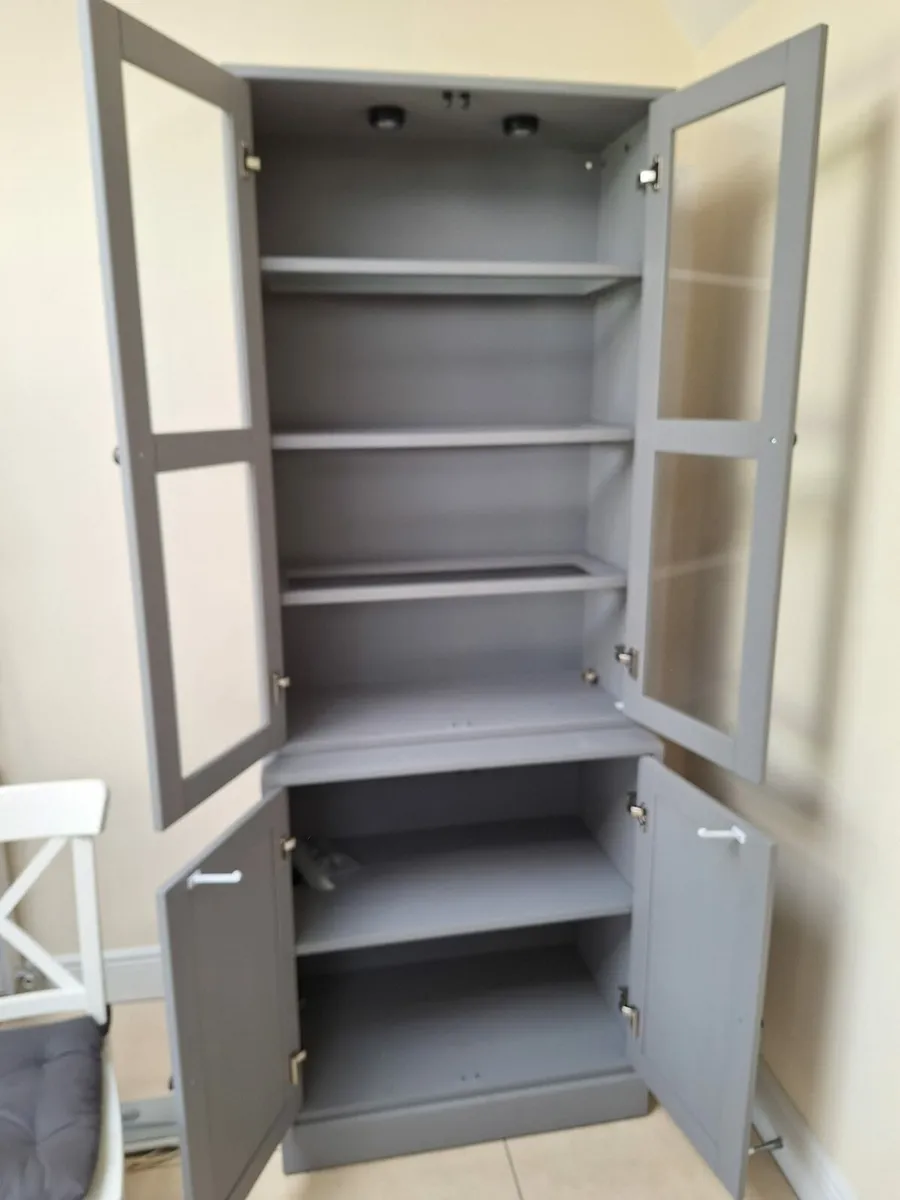Display Cabinets - Image 3