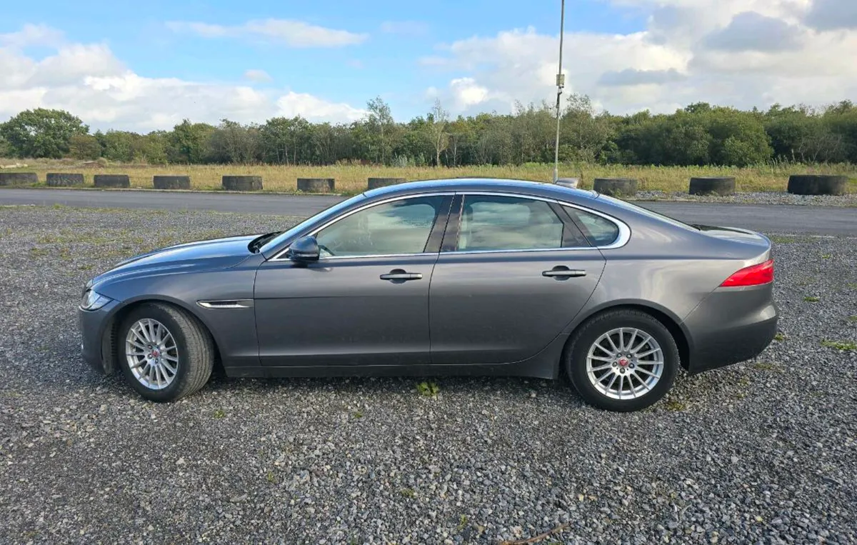2017 Jaguar XF Prestige 2.0D New NCT - Image 4