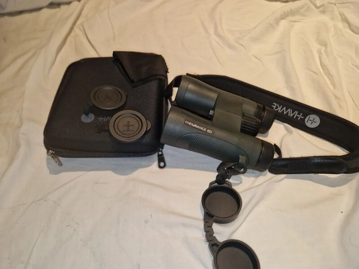 Hawke Endurance ED 8 x 42 Green - Image 1