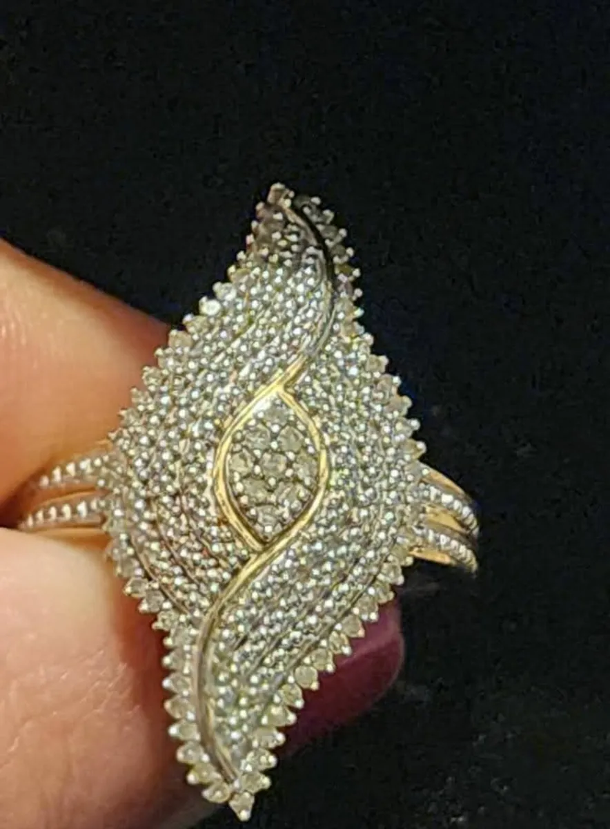 Beautiful Diamond Ring - Image 4