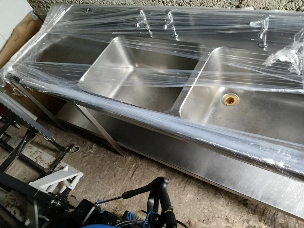 Staneless steel cabbinet double sink unit... - Image 4