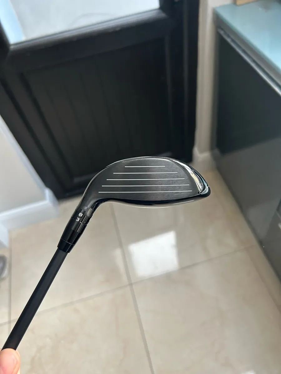 Titleist gt2 7wood and scotty Cameron - Image 3