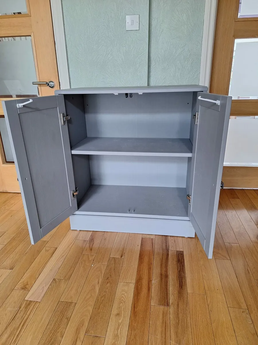 Cabinet - Image 2