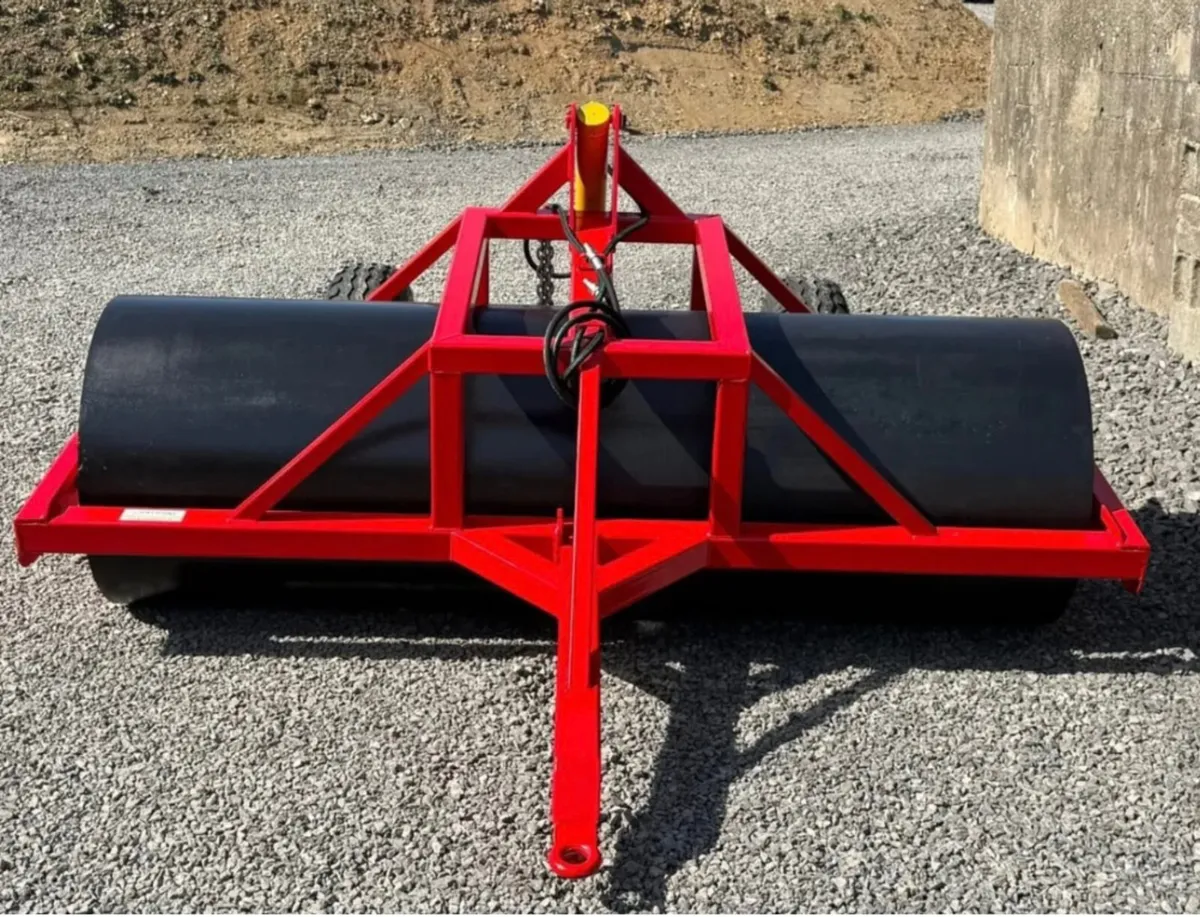 MCKENNA ROAD TOW HYDRAULIC LAND ROLLER 9FT - Image 4
