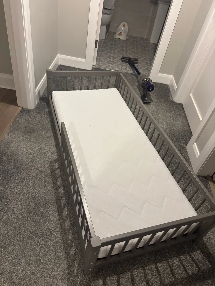 Toddler floor bed - Image 1