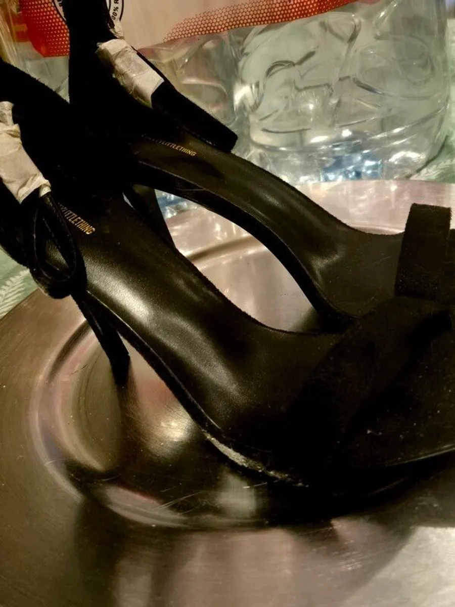 Shoes/ Heels - Image 2