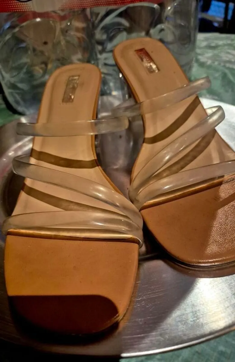 Shoes/ Heels - Image 3