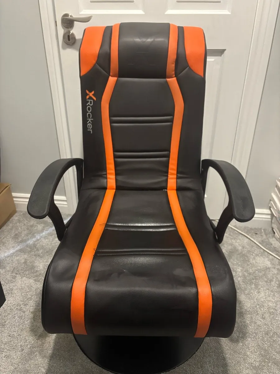 gaming chair - Image 1