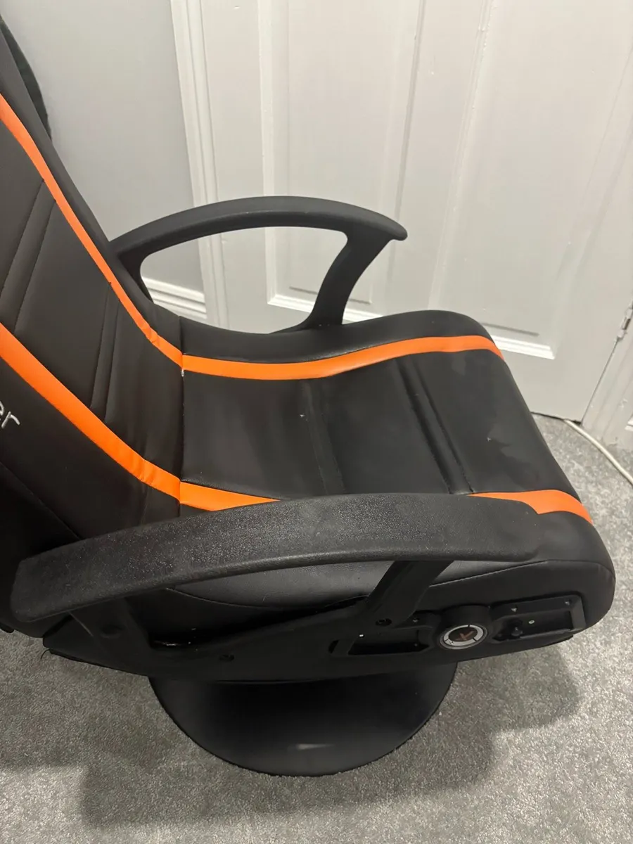 gaming chair - Image 2