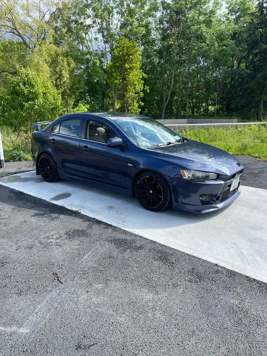 Mitsubishi Lancer - Image 2