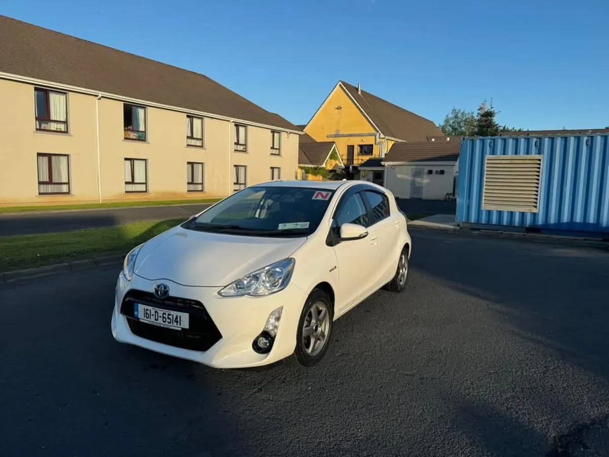 Toyota Aqua/automatic/ immobiliser/cruise control - Image 2