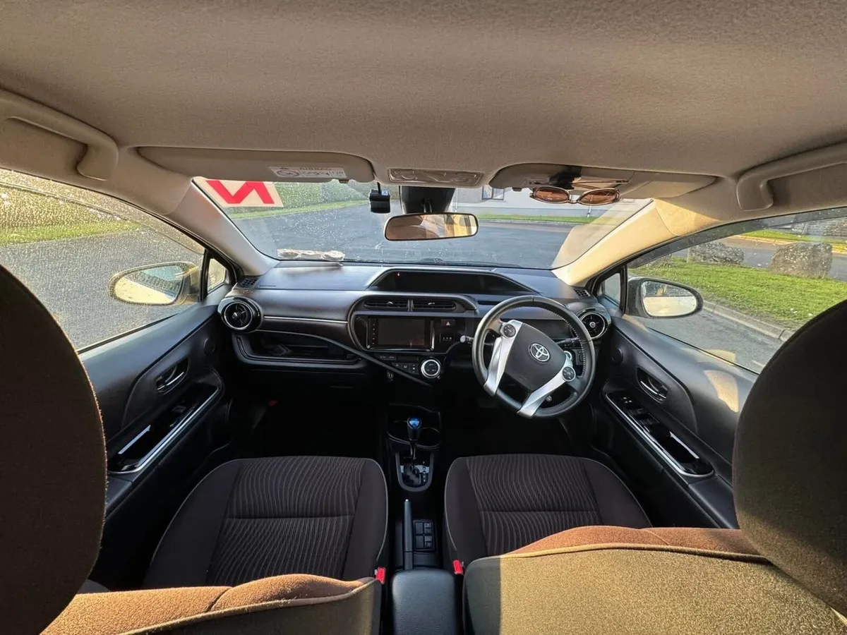 Toyota Aqua/automatic/ immobiliser/cruise control - Image 4