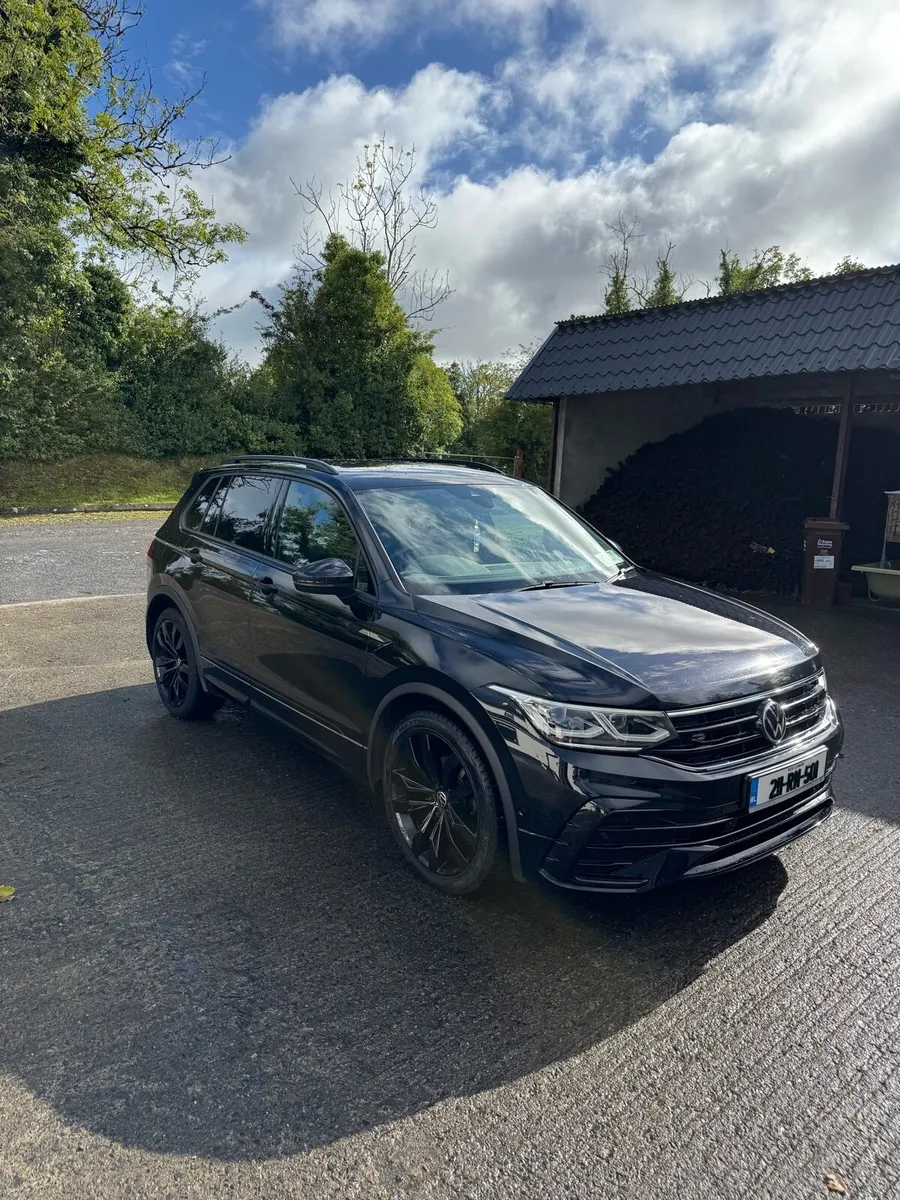 Volkswagen Tiguan R-line 2.0 TDI Manual - Image 2