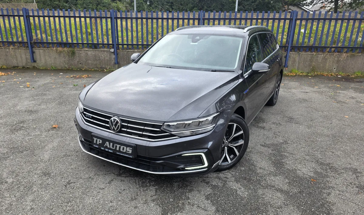 Volkswagen Passat GTE 2021 - Image 1