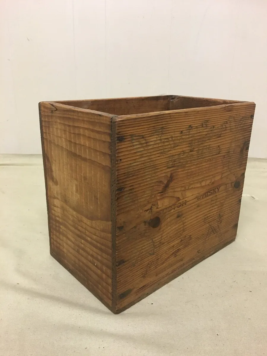 Johnny Walker Crate - Image 4