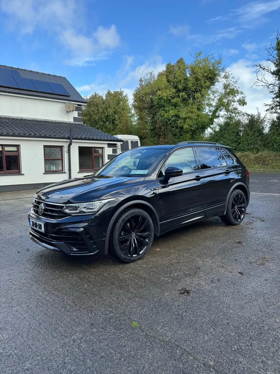 Volkswagen Tiguan R-line 2.0 TDI Manual - Image 3