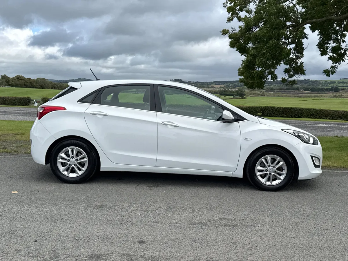 Hyundai i30 2016 Deluxe 1.6 - Image 4