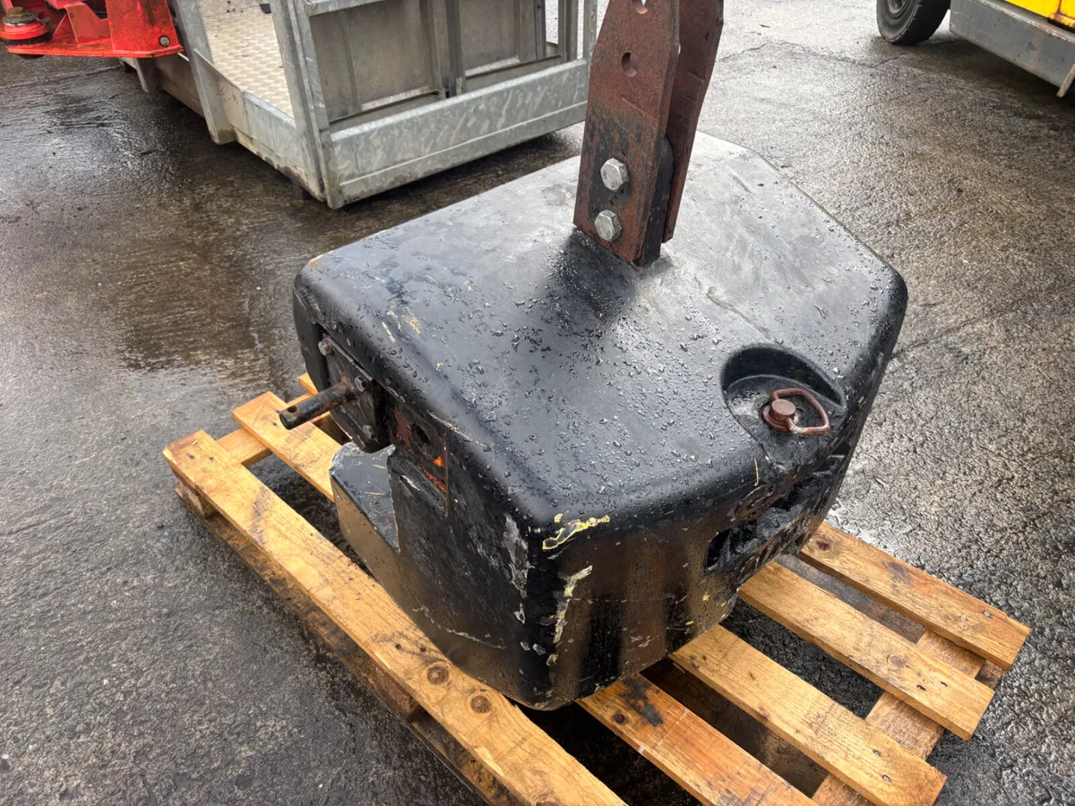1 Ton Weight Block - Image 1