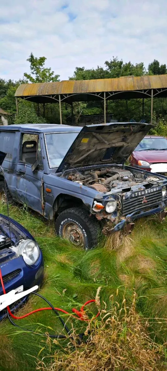 Pajero parts car - Image 1