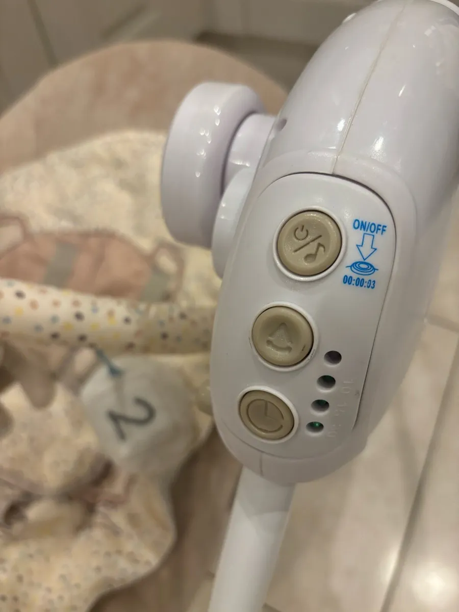 Baby rocker swing - Image 4