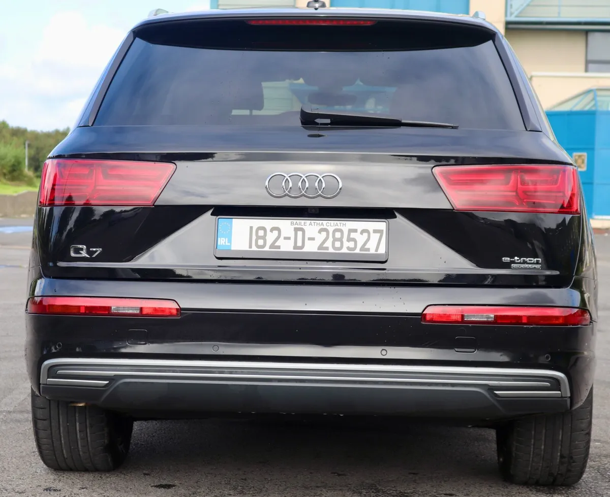 Audi Q7 3.0TDI 373 E-TRON Quattro Plug-in Hybrid - Image 2