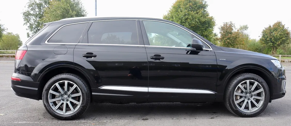 Audi Q7 3.0TDI 373 E-TRON Quattro Plug-in Hybrid - Image 4