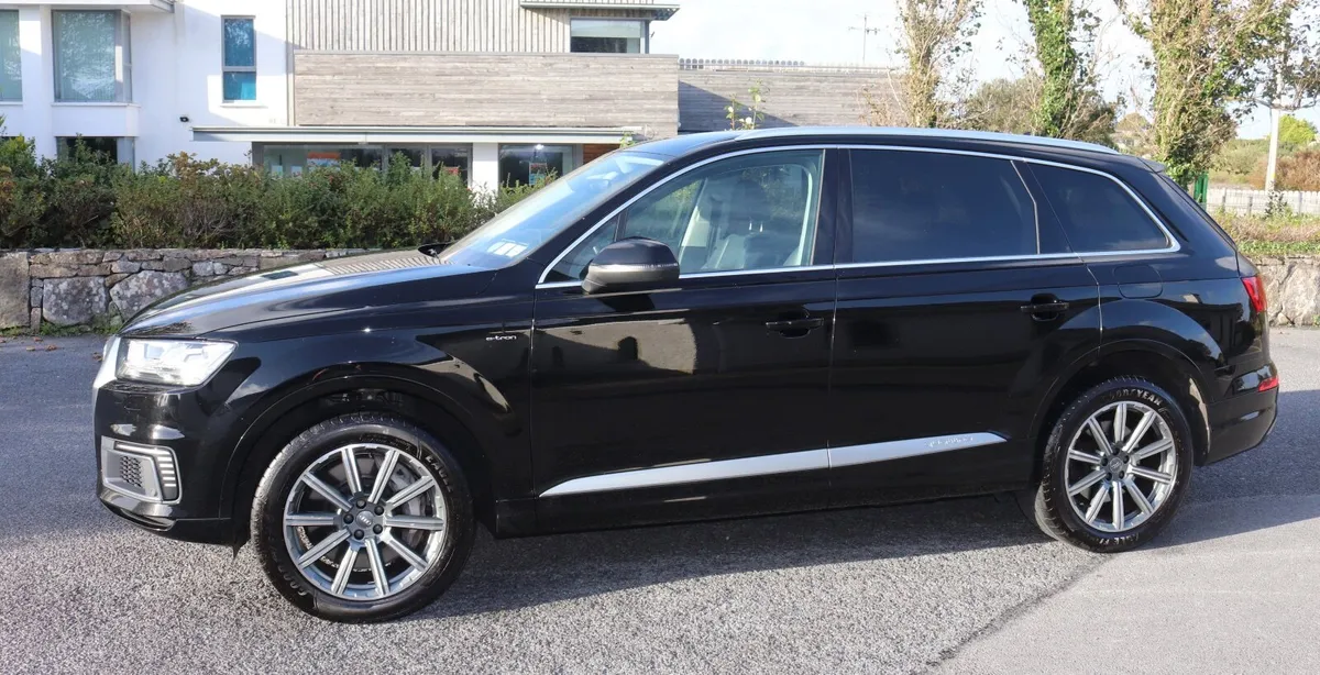 Audi Q7 3.0TDI 373 E-TRON Quattro Plug-in Hybrid - Image 1