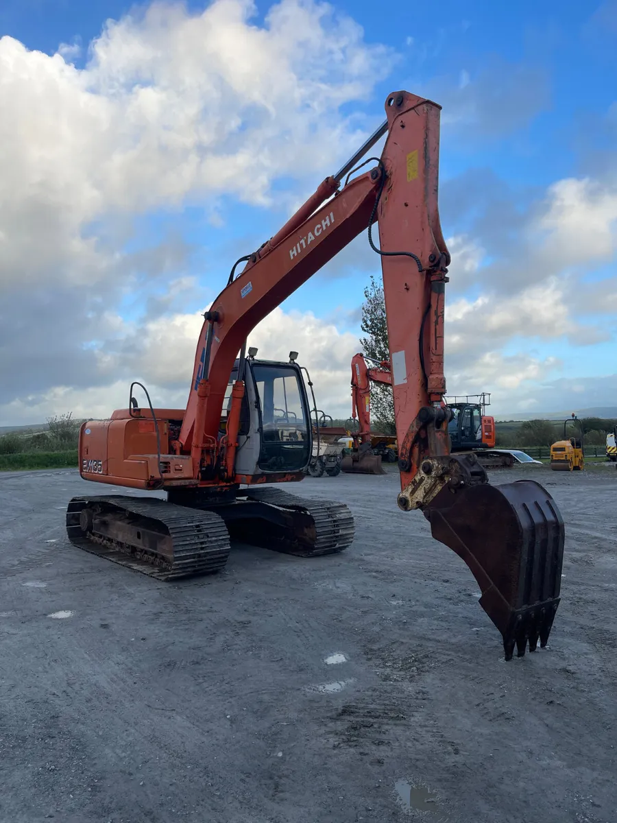 Hitachi EX135 no vat - Image 2