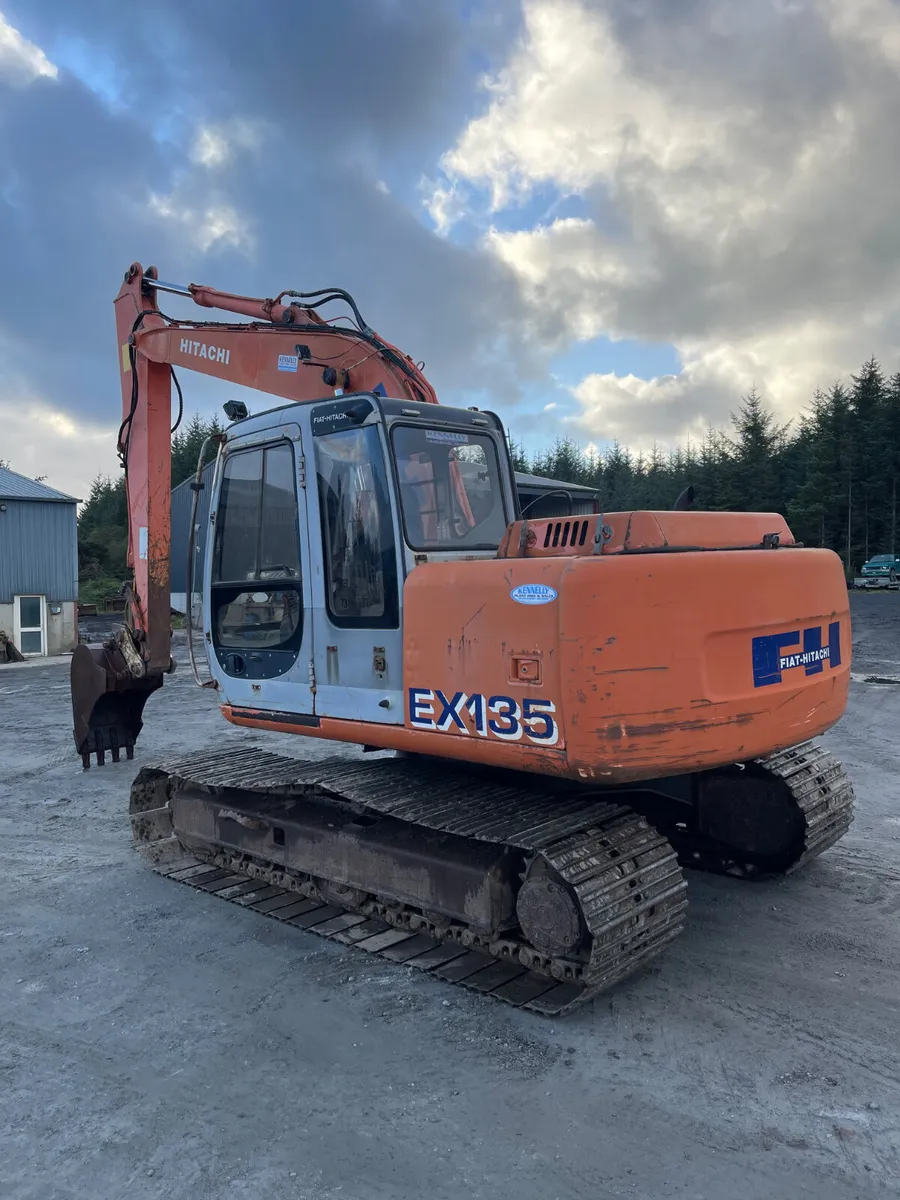 Hitachi EX135 no vat - Image 3