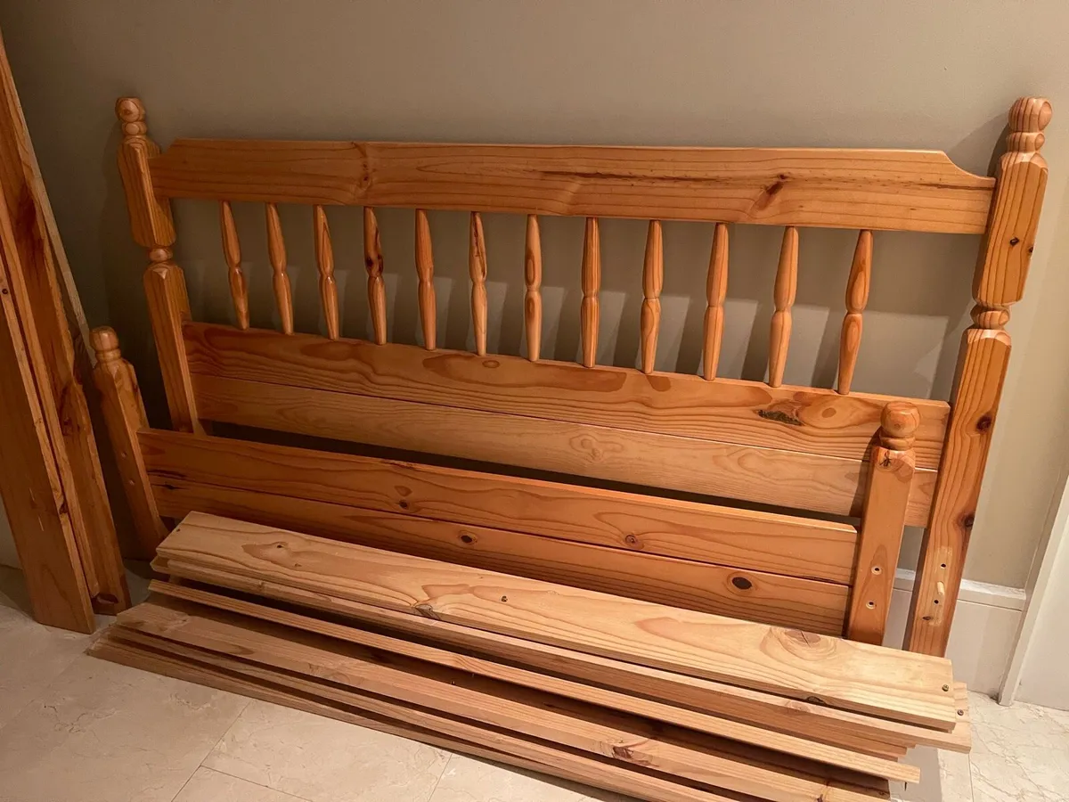 Beautiful 4 Ft 6” Solid Pine Wooden Double Bed - Image 2