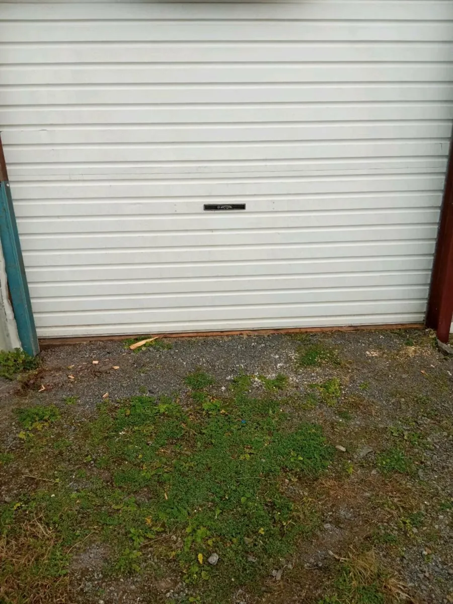 Garage roller door