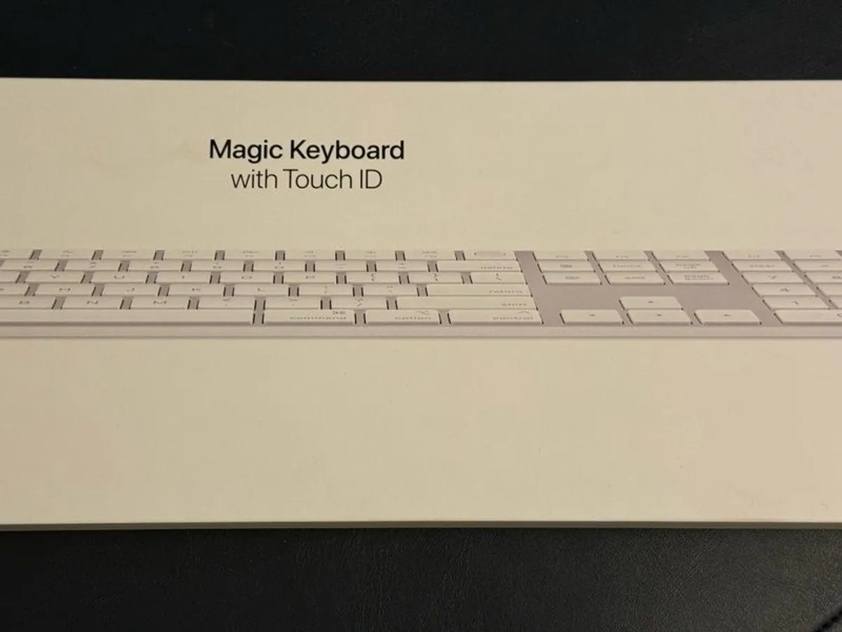 (New) Apple Magic Keyboard with Touch ID and Numeric Keypad (USB-C) - Image 1