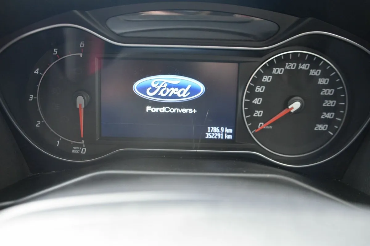 Ford Mondeo 2011 - Image 2