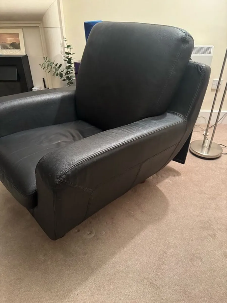 Armchair - Image 1