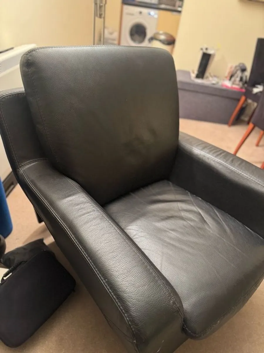 Armchair - Image 3