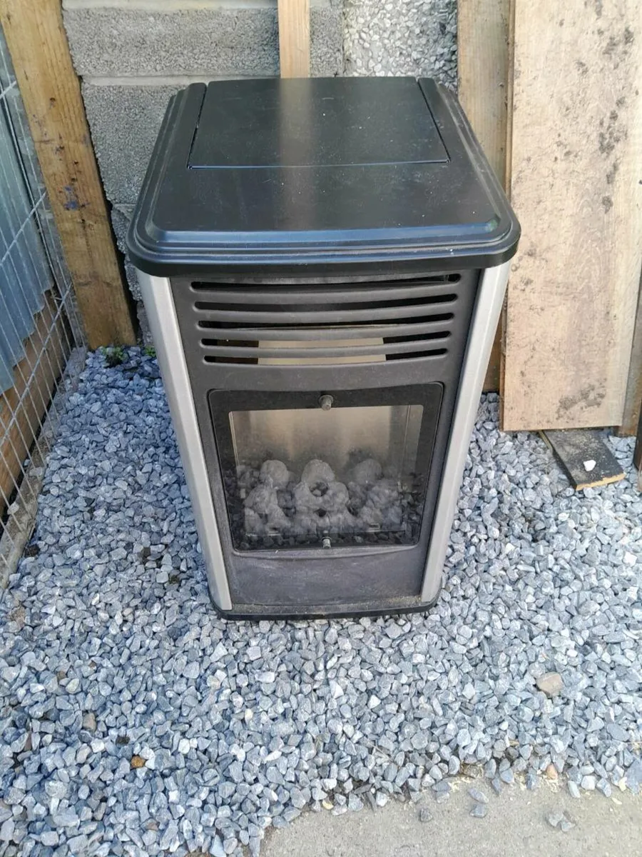 Furniture..heater. - Image 1