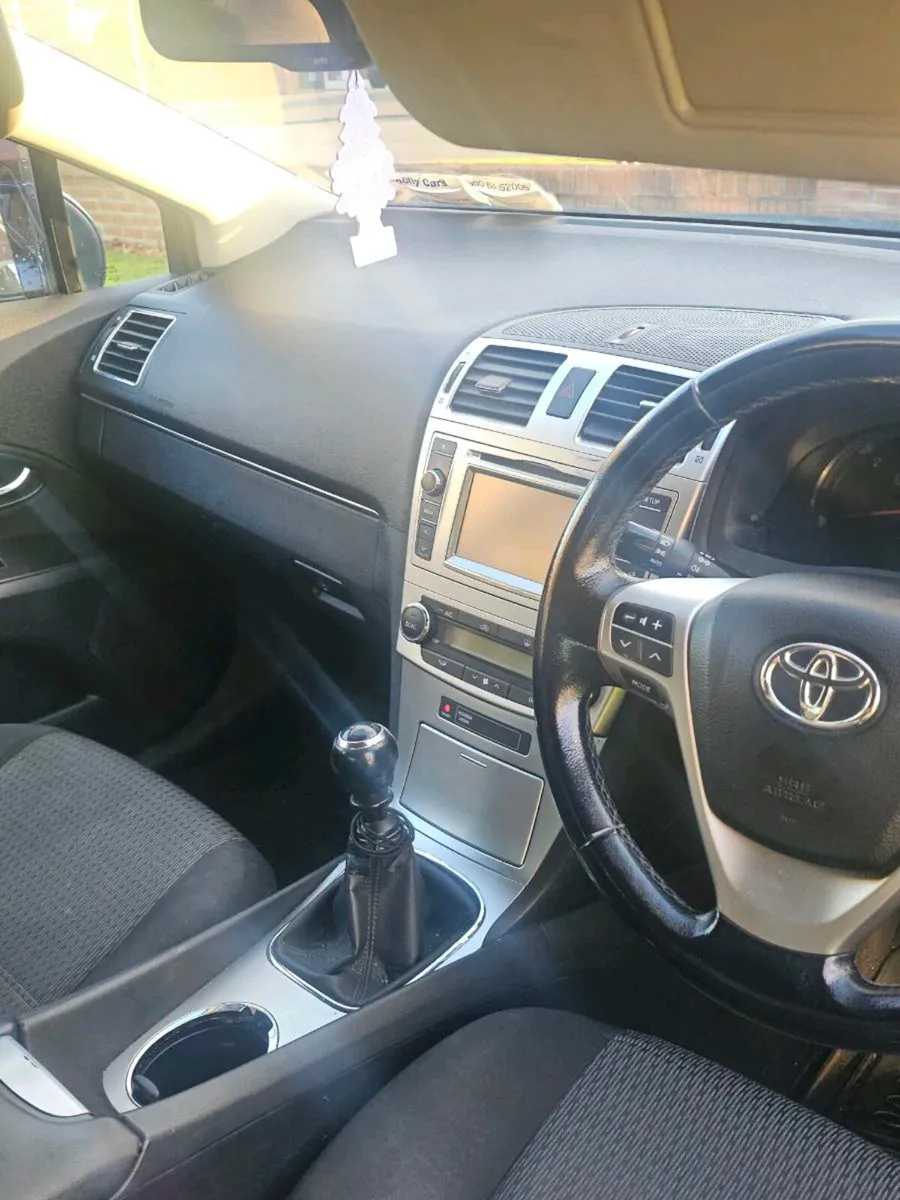 Toyota Avensis 2013 - Image 4