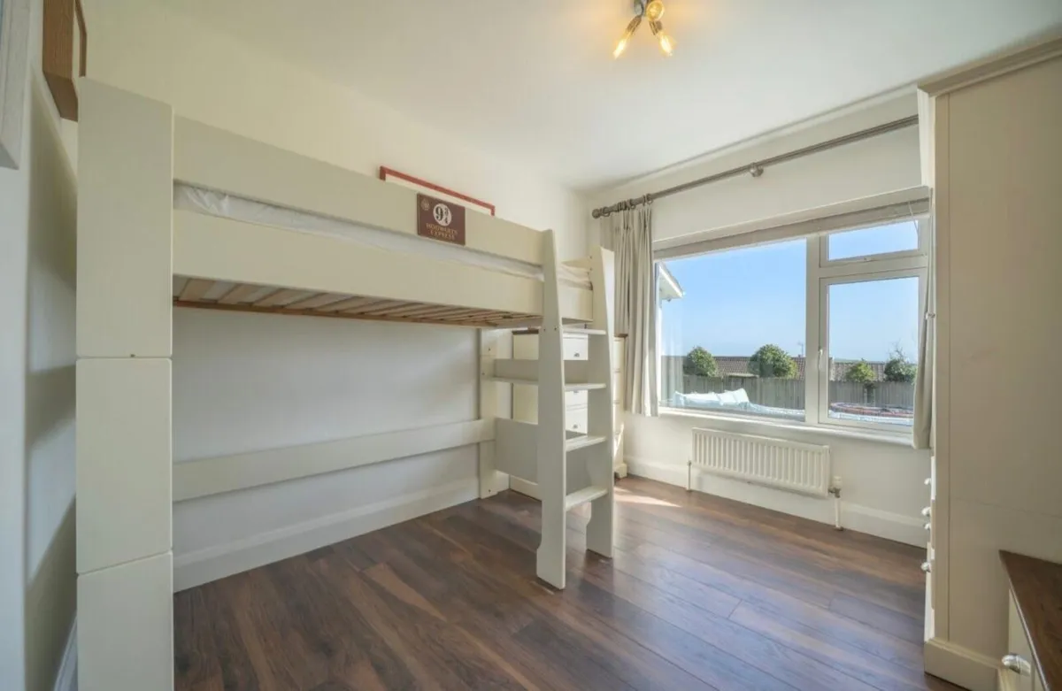 Bunk bed - Image 1