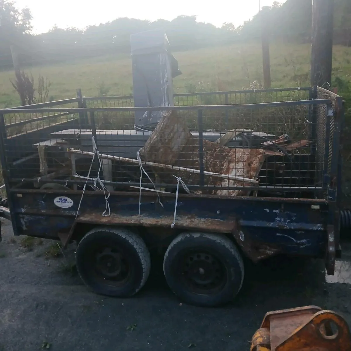 Cheap double axle trailer ,ramp and mesh sides - Image 4