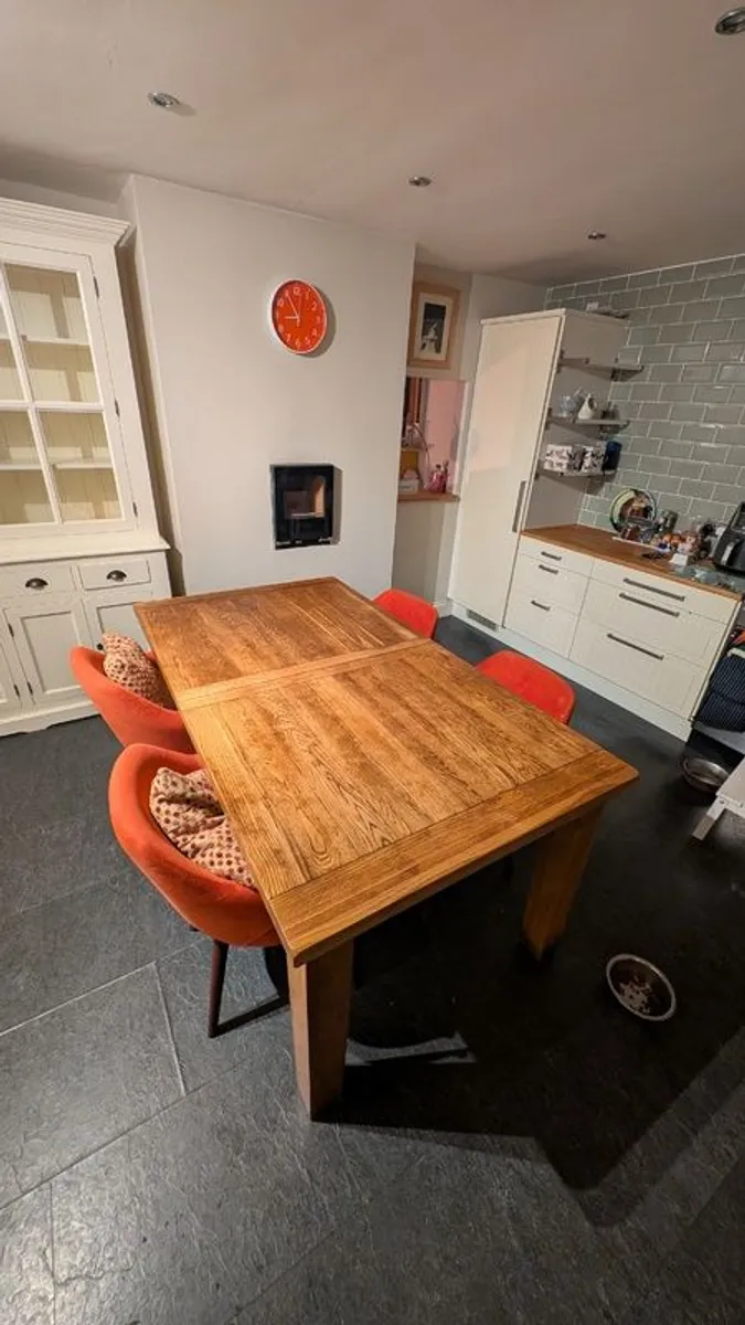Extendable Oak Strawbridge Table - Image 1