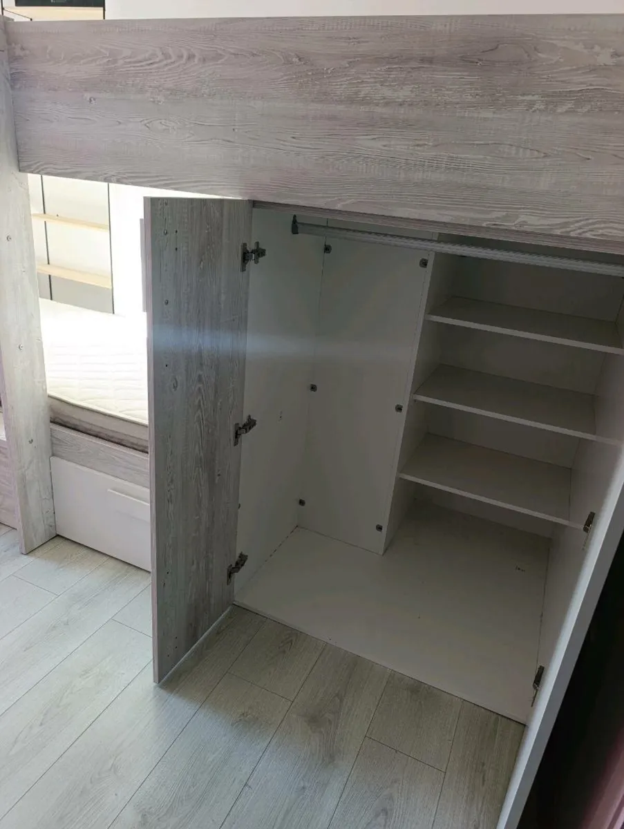 Bunk Beds - Excellent condition - Image 3