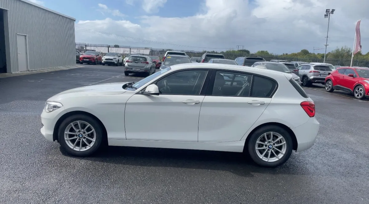 2015 BMW 1 Series 118i AUTOMATIC LOW MILES!!! - Image 4