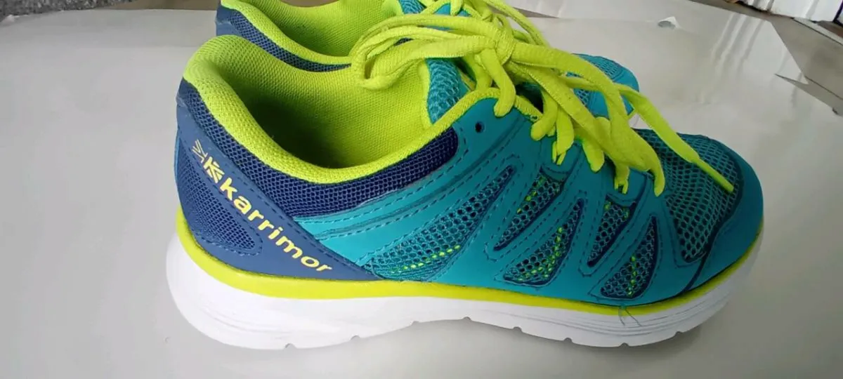 Boys Runners UK3 - Image 1