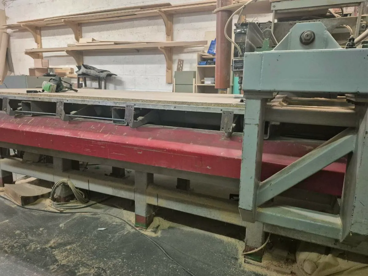 CNC Router - Image 1