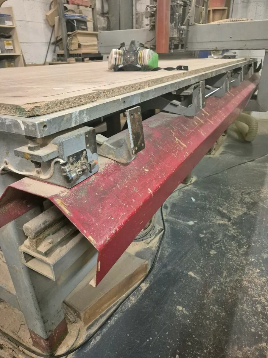 CNC Router - Image 3